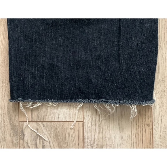 High Rise Uniqlo Jeans - Picture 5 of 5